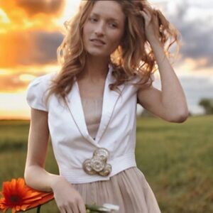 Anthropologie Elevenses Zipped Rosettes Jacket White Short Sleeve size 4